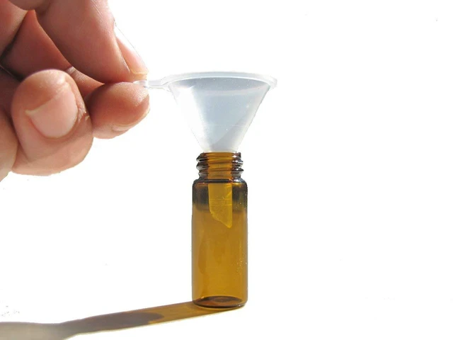 Alt view image 2 of 5 - US 10~30pcs Small Plastic Perfume Diffuser Bottle Mini Liquid Oil Funnels Lab
