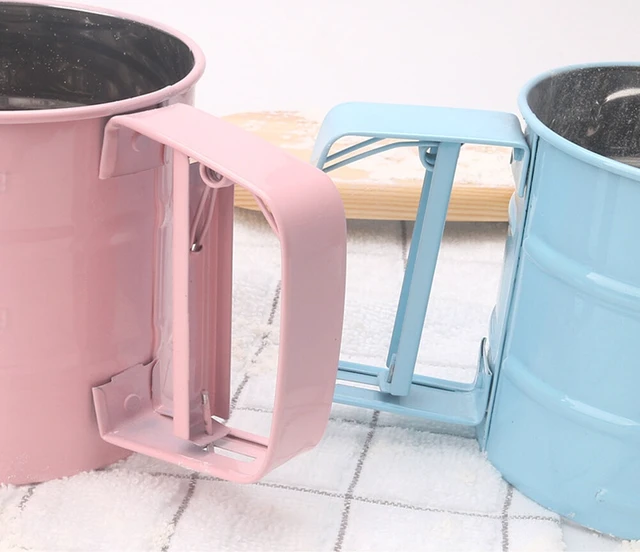 Alt view image 5 of 5 - US Stainless Steel Mesh Flour Icing Sugar Sifter Sieve Strainer Cup Baking Tool CE-1-bmianfenshaibei1ge lanse