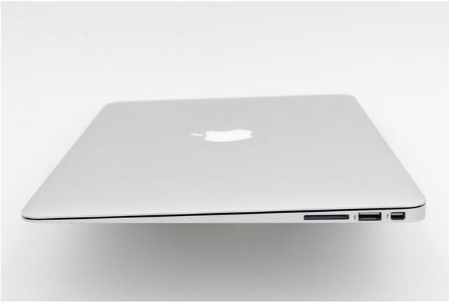 Alt view image 6 of 10 - Apple MacBook Air 13.3" i5 1.8ghz 8gb 256gb Mid 2017 - Silver
