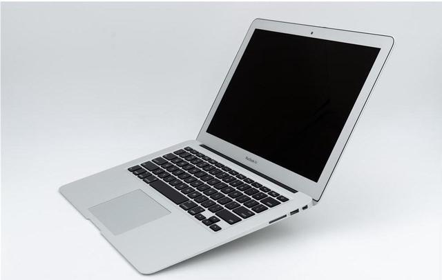 Alt view image 7 of 10 - Apple MacBook Air 13.3" i5 1.8ghz 8gb 256gb Mid 2017 - Silver