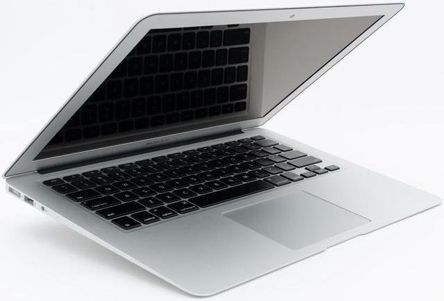 Alt view image 8 of 10 - Apple MacBook Air 13.3" i5 1.8ghz 8gb 256gb Mid 2017 - Silver