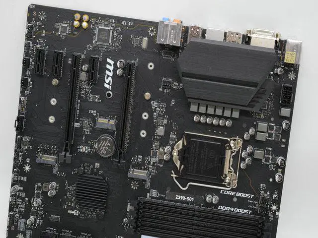 MSI　MPG Z390 GAMING PLUS　LGA1151 Amazon.com: MSI MPG Z390 Gaming Plus LGA1151 (Intel 8th and