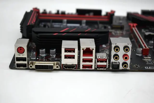 Alt view image 2 of 11 - MSI PERFORMANCE GAMING X470 GAMING PLUS AM4 AMD X470 SATA 6Gb/s USB 3.1 HDMI ATX AMD Motherboard