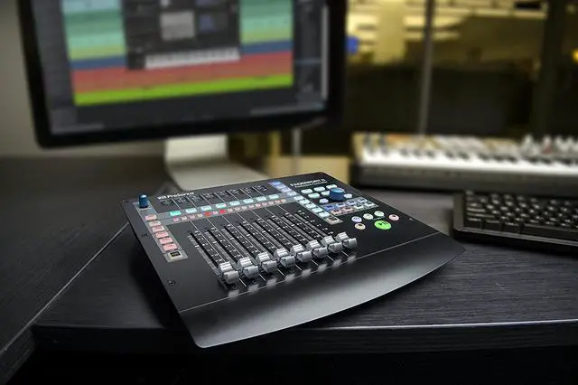 Alt view image 8 of 20 - Presonus Faderport 8 8-Channel Mix Production Controller