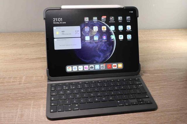 Logitech Slim Folio Pro Keyboard Case 920-009703 iPad Pro 12.9