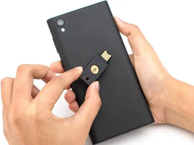 Alt view image 2 of 15 - Yubico YubiKey 5 NFC - Two factor authentication security key -  USB-A / NFC