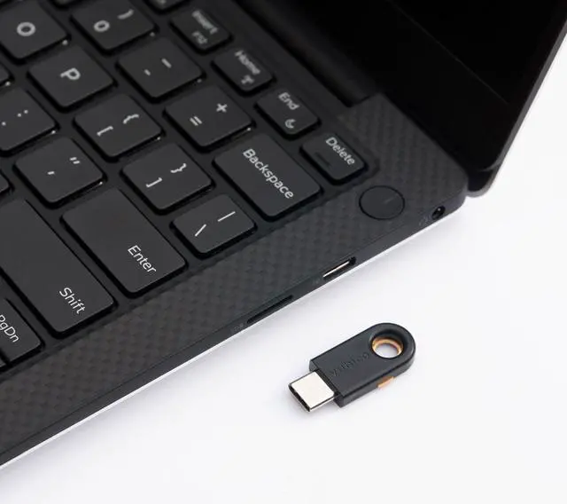 Alt view image 3 of 17 - Yubico YubiKey 5C - Two factor authentication security key -  USB-C