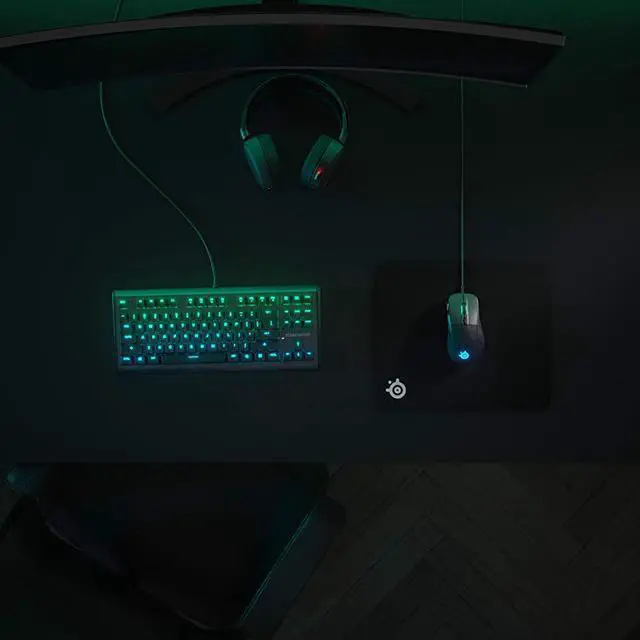 Alt view image 2 of 7 - QcK Gaming Surface Medium Hard Minimal Friction Pinpoint Accuracy