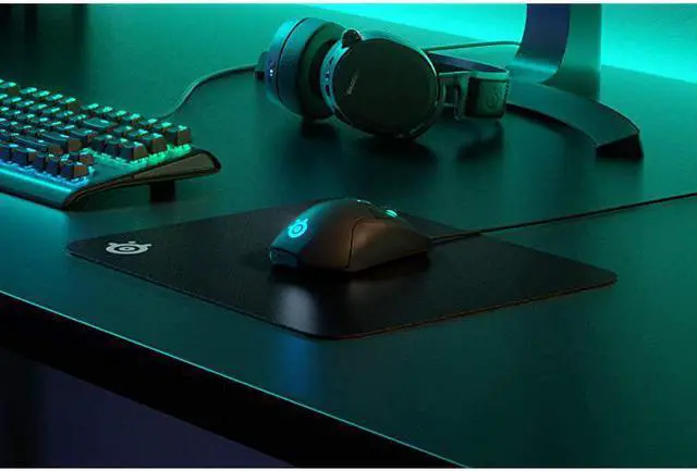 Alt view image 3 of 7 - QcK Gaming Surface Medium Hard Minimal Friction Pinpoint Accuracy