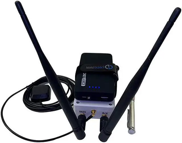 Alt view image 3 of 7 - ADSB Dual Band Receiver Aviation Weather and Traffic External WAAS GPS AHRS Battery Pack Suction Mount Antennas SDR