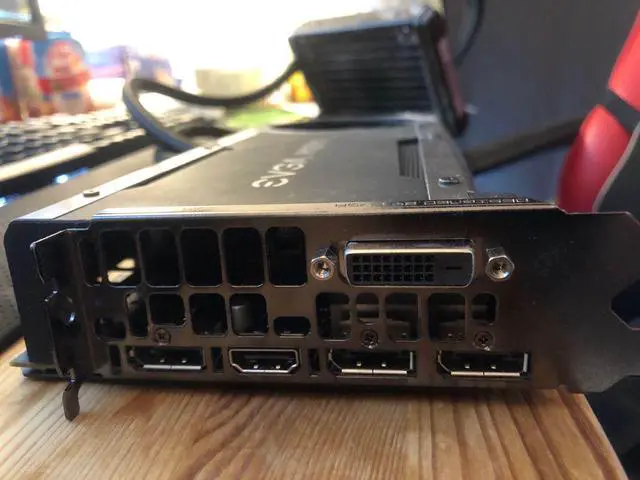 Alt view image 4 of 4 - EVGA GeForce GTX 1080 FTW HYBRID GAMING, 08G-P4-6288-KR, 8GB GDDR5X, RGB LED, All-In-One Watercooling with 10CM FAN, 10 Power Phases, Double BIOS, DX12 OSD Support (PXOC)