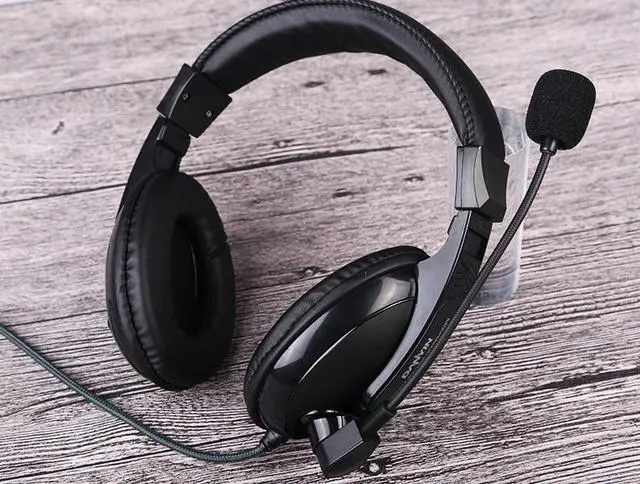 Alt view image 3 of 4 - Wired Headset Stereo Wired PC Teaching Headset With Microphone, Great For K12 School Classroom and Education