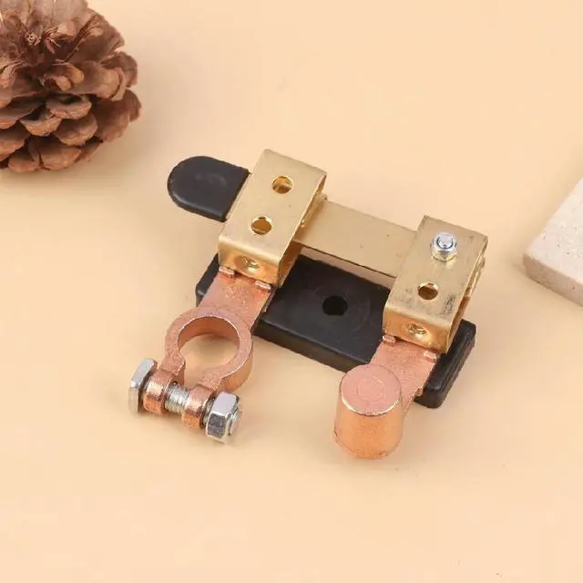 Main image of 12/24V Knife Blade Master Switch