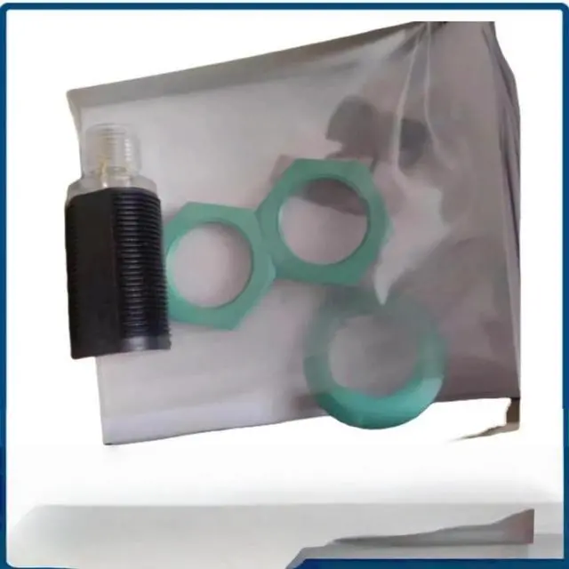 Main image of FOR 1PC GLV18-55/73/120 188559 P+F reflector sensor