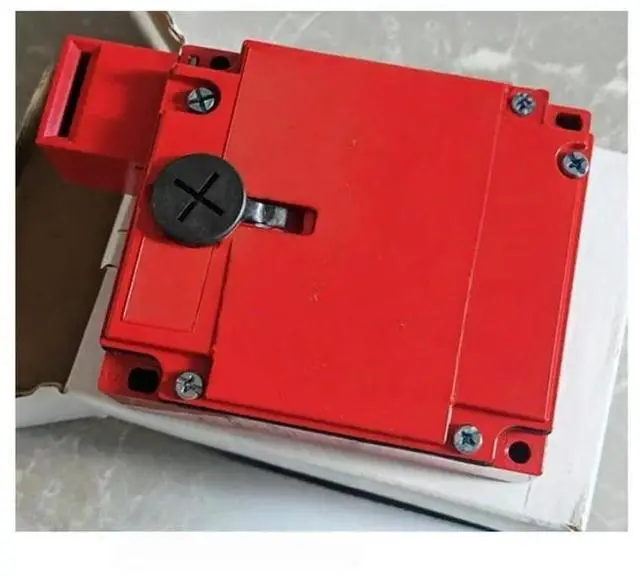 Main image of FOR XCSE7311 XCSE7312 XCSE7511 XCSE7512 Plug-in Safety Door LockSwitch