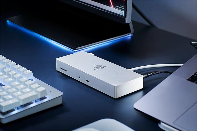 Alt view image 6 of 7 - Razer - Thunderbolt 4 Dock - Mercury