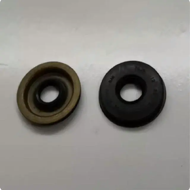 Main image of FOR 10PCS FOR CS350WES/350TES Chainsaw Oil Seal, Single-Hand Chainsaw Crankshaft Oil Seal Spare Part