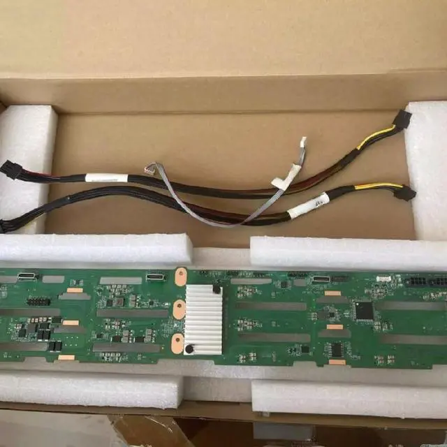 Main image of FOR NF5280M5/5212M5 Hard Drive Backplane YZBB-01179-101 0078912 Drive Bay 3.5 inch