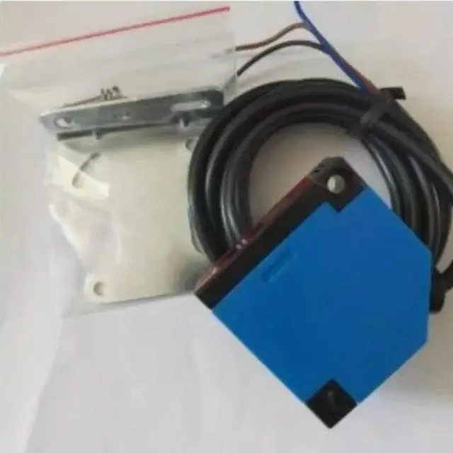 Main image of FOR 1PCS 1PCS XUK2ARCNL2T on-beam photoelectric