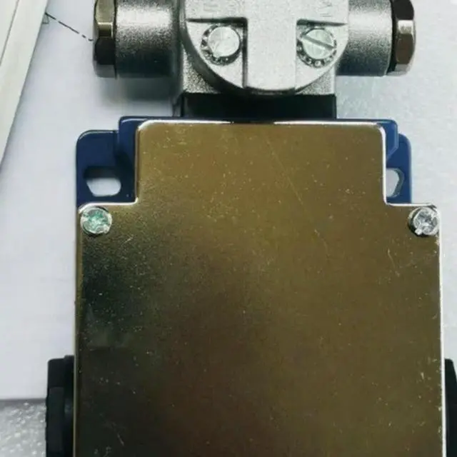 Main image of FOR 1PCS XCKMR54D1 Limit switch XCKMR