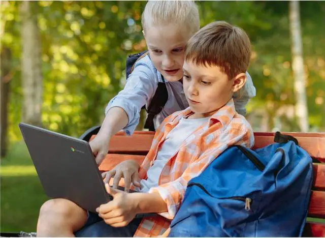 Alt view image 2 of 5 - Lenovo 100e Chromebook Gen 4 83G80001CF 11.6" Multi-Touch Chromebook HD  Intel N-Series N100 8 GB 64 GB Flash Memory(Graphite Gray)