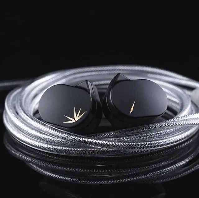 Alt view image 3 of 7 - CHU II High Performance Dynamic Driver IEMs Interchangeable Cable in-Ear Headphone