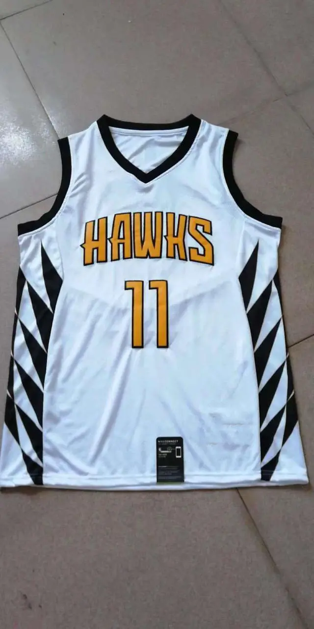Main image of Atlanta Hawks young white Basketball Jersey Medium