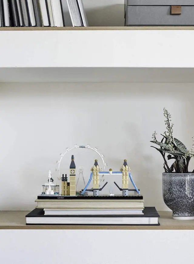Alt view image 13 of 14 - LEGO Architecture Skyline Collection London 21034