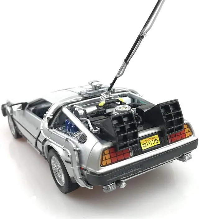 Alt view image 4 of 6 - Welly 1:24 Diecast DeLorean DMC Back To The Future 1 Time Machine Car Model 22443