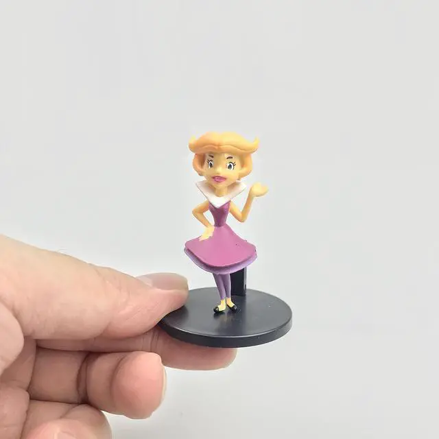 Alt view image 3 of 3 - The Jetsons 2 inch Action Figure Collector Pack #zMC