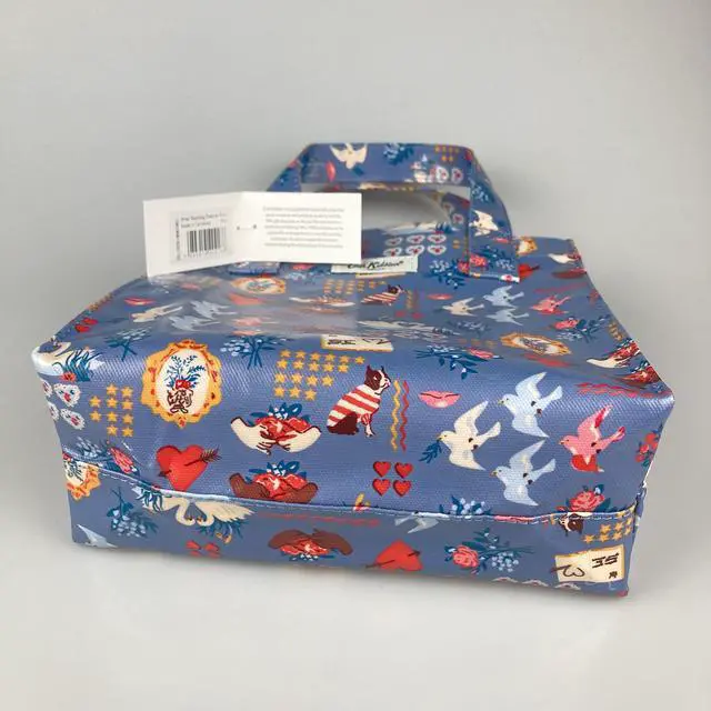 Alt view image 4 of 5 - Cath Kidston S Bookbag Small Size Open Top Handled Handbag Lunch Bag Water Resistant Oilcloth Tote Seasonal Greeting and Floral Pattern Dreamer Multi Blue Color