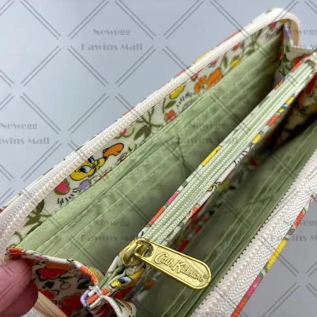 Alt view image 6 of 7 - Cath Kidston x Looney Tunes Special Edition Continental Zip Wallet Water Resistant Matt Oilcloth Long Zipped Purse Bugs Bunny and Friends Pattern Tweety Bird Sylvester with Ditsy Floral