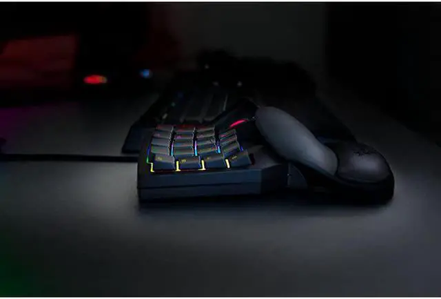 Alt view image 4 of 6 - Tartarus v2 Gaming Keypad MechaMembrane Key Switches 32 Programmable Keys Customizable Chroma RGB Lighting Programmable Macros Classic Black