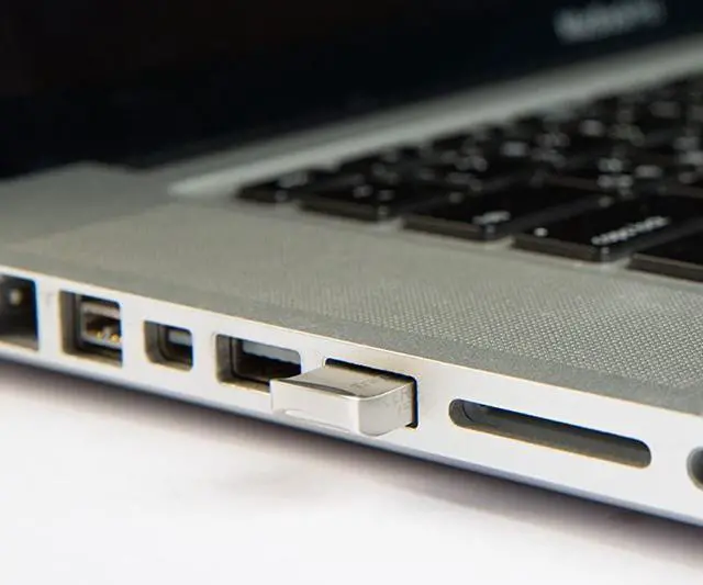 Alt view image 7 of 7 - 32GB JetFlash 710 USB 3130 Flash Drive TS32GJF710S