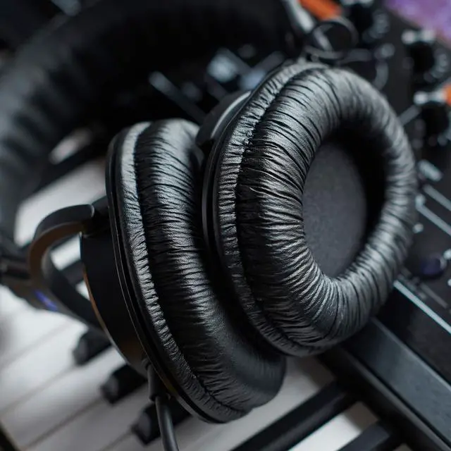 Alt view image 3 of 5 - Roland RH-200 Stereo Monitor Headphones Black Coiled Cable - Clear, Accurate and Comfortable for Studio-Quality Monitoring