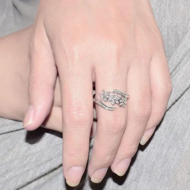 Alt view image 5 of 5 - Fashion Elegant Adjustable Flowers with Diamond Forefinger Rings Women Jewelry
