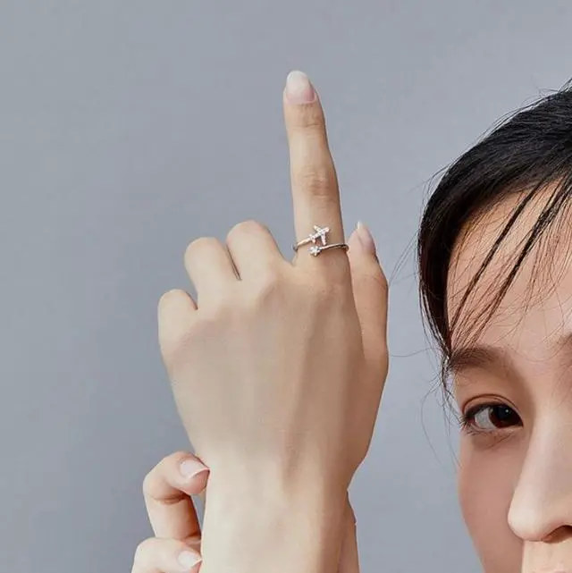 Alt view image 7 of 7 - 925 Sterling Silver Ring Plane Zircon Open White Gold Plated Ring SCR623