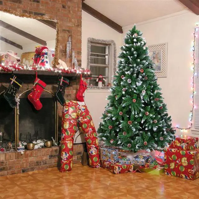 Main image of Christmas tree is the necessary part when we celebrate our Christmas Day. Everyone will take a Christmas tree back home and make it beautiful to express their wonderful mood. Do you also expect a Chri