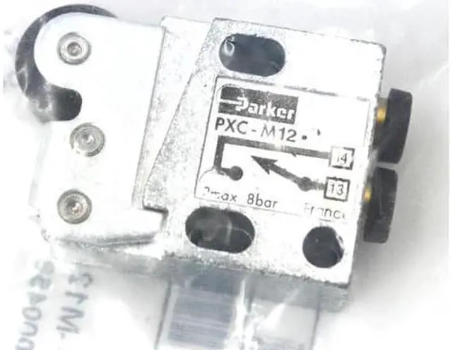 Main image of SICK VTF18-4P5612 NPN Photoelectric proximity sensor,New