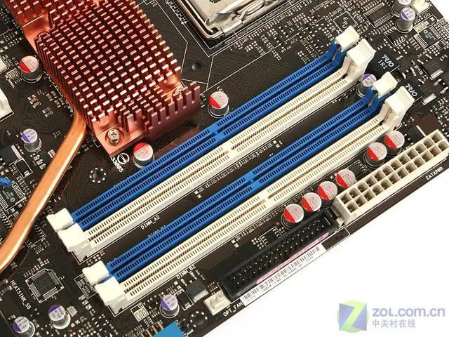 Alt view image 2 of 4 - ASUS Rampage Formula LGA 775 DDR2 8GB ATX Motherboard