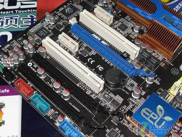 Alt view image 2 of 4 - ASUS P5Q-E LGA 775 DDR2 16GB ATX Motherboard