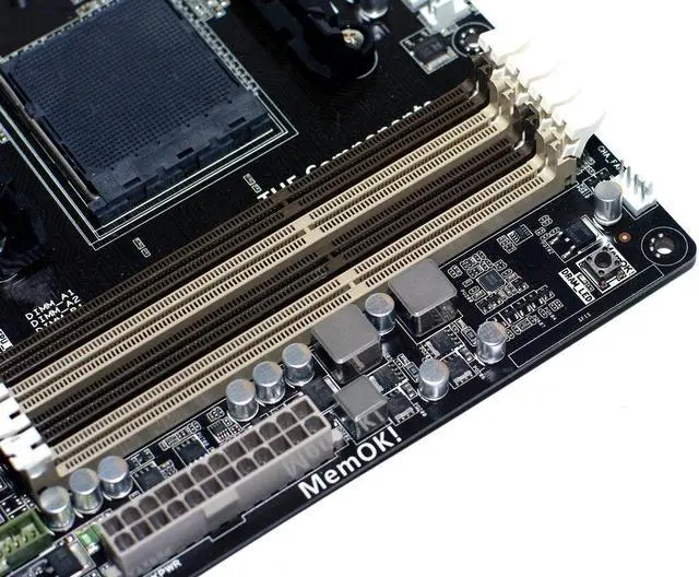 Alt view image 4 of 5 - ASUS SABERTOOTH 990FX Socket AM3+ DDR3 32GB ATX Motherboard
