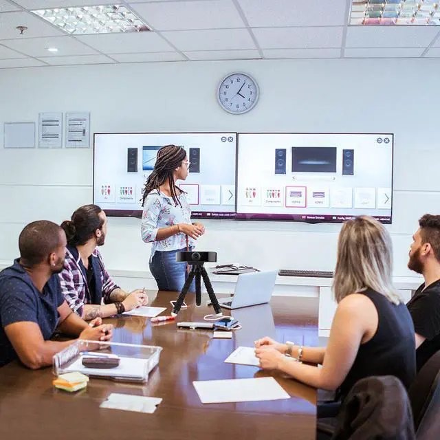 Alt view image 4 of 5 - 1080P Full HD  Mini USB Camera For Video Meeting/Youtube Web Camera For Laptop Computer With Microphone Tripod