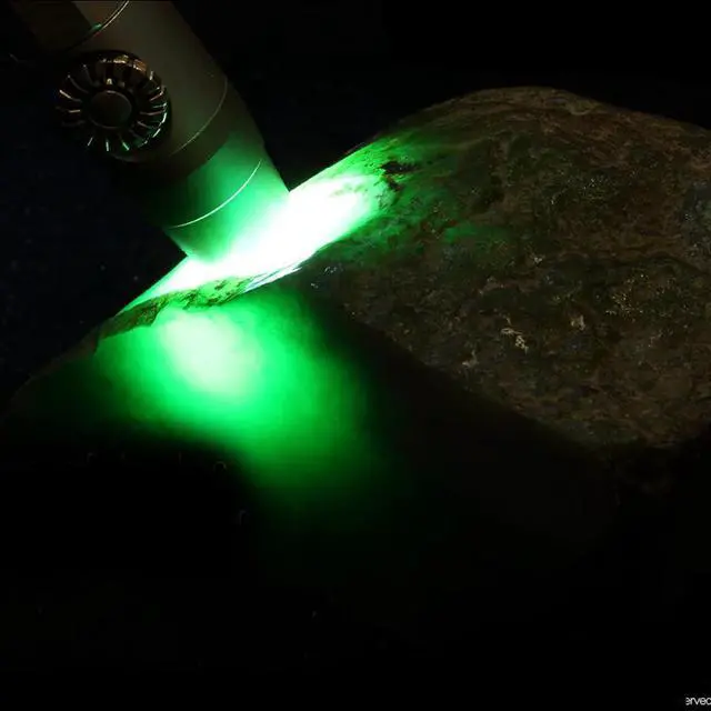 Alt view image 4 of 5 - Discount   GEM8 Jeweler Light  500LM CREE XPLHI V3 LED Flashlight Jade Identification Torch Without Battery