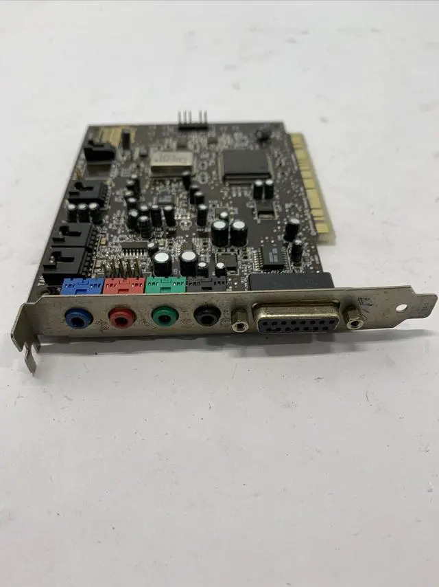 Alt view image 3 of 3 - Sound Blaster Live! CT4670 PCI Sound Card MIDI Game Port