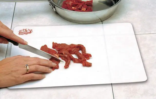 Alt view image 4 of 7 - Norpro Icon Cut N Slice Flexible Cutting Boards, 11.5in/29cm x 15in/38cm, White, Set of 3