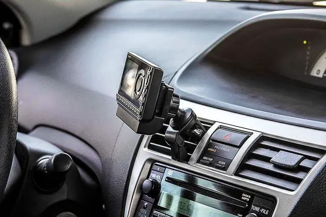 Alt view image 4 of 5 - Arkon Removable Swivel Air Vent Car Mount for XM/Sirius Satellite Radios-Single T and Amps Pattern Compatible