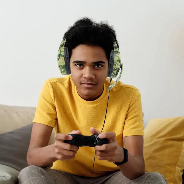 Alt view image 2 of 7 - XinCi PS4 3.5mm Camouflage Gaming Headset Professional Gamer Stereo Head-Mounted Headphone Computer Earphones for PS5 PS4 Xbox Switch