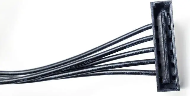 Alt view image 4 of 5 - Micro Connectors 23 Inches 1 to 4 15-Pin SATA Power Splitter Cable (F03-PWRX4)