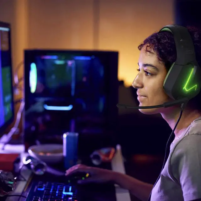 Alt view image 6 of 7 - Orzly Gaming Headset (Green) for PC and Gaming Consoles PS5, PS4, Xbox Series X | S, Xbox ONE, Nintendo Switch & Google Stadia Stereo Sound with Noise Cancelling mic - Hornet RXH-20 Sagano Edition